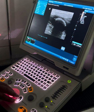 Equipamento de ultrassonografia veterinária